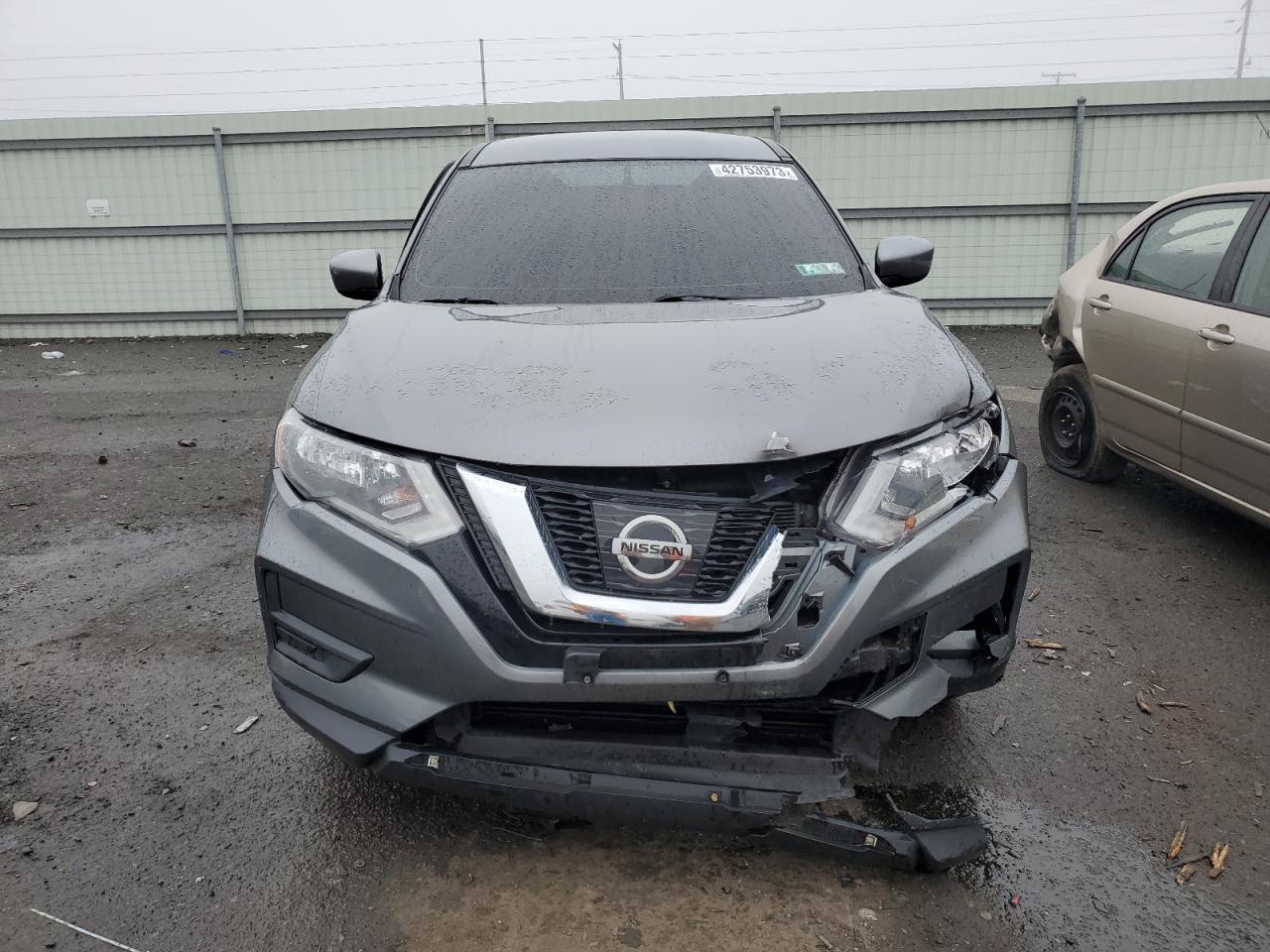 KNMAT2MV5HP614879 NISSAN ROGUE 2017