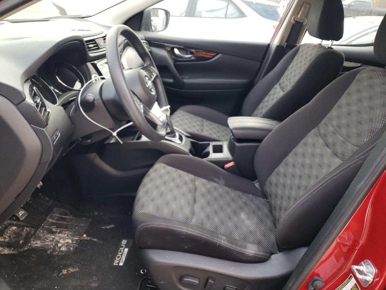 JN1BJ1CR6JW206866 NISSAN ROGUE 2018