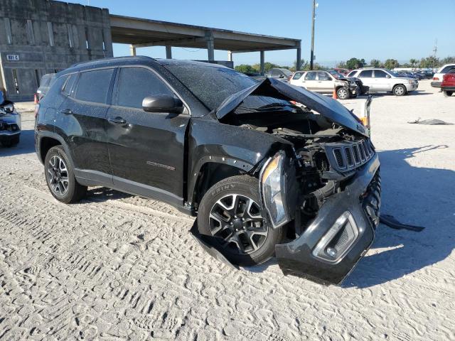 3C4NJDDB8LT127575 Jeep Compass Trailhawk