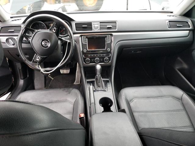  VOLKSWAGEN PASSAT 2017 Сірий