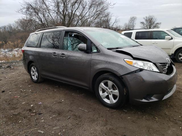 2017 TOYOTA SIENNA LE 5TDKZ3DC0HS886138