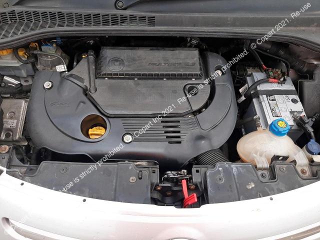 ZFA19900005145688 Fiat 500l Loung