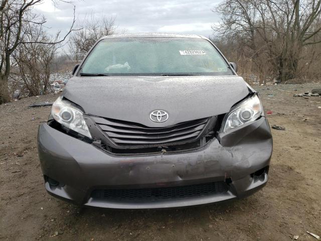 2017 TOYOTA SIENNA LE 5TDKZ3DC0HS886138