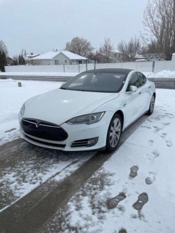 5YJSA1H40FF081000 Tesla Model S P85d