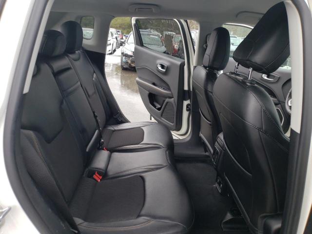 3C4NJCBB1JT441174 Jeep Compass Latitude
