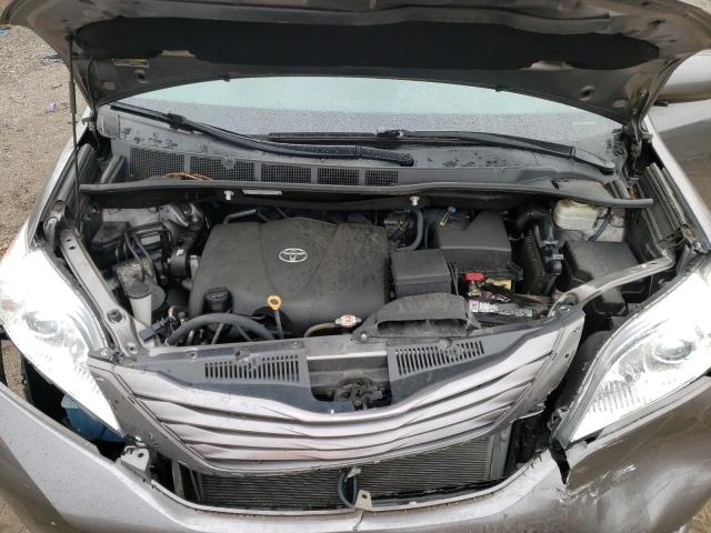 2017 TOYOTA SIENNA LE 5TDKZ3DC0HS886138