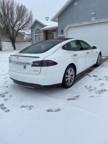 5YJSA1H40FF081000 Tesla Model S P85d