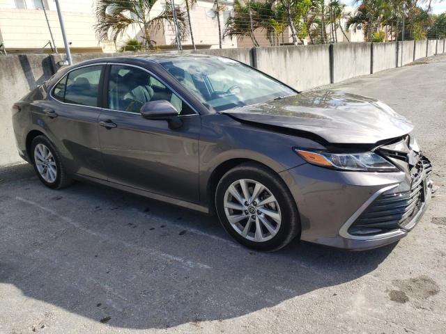 2021 TOYOTA CAMRY LE 4T1C11AK9MU585168