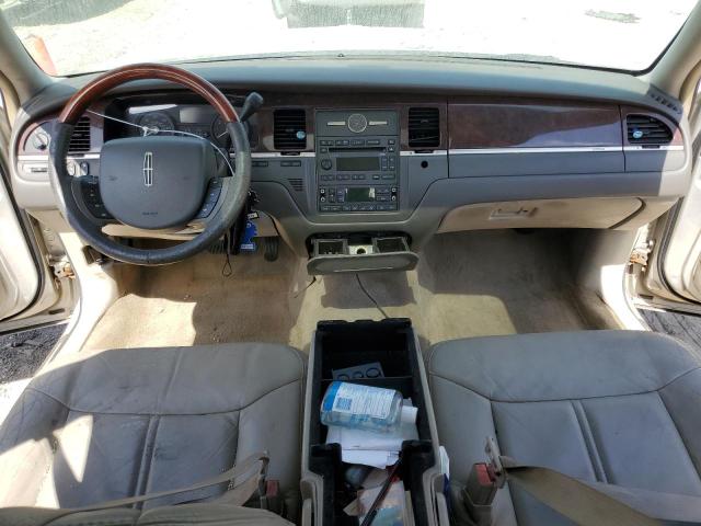 1LNHM82W57Y631793 Lincoln TOWNCAR