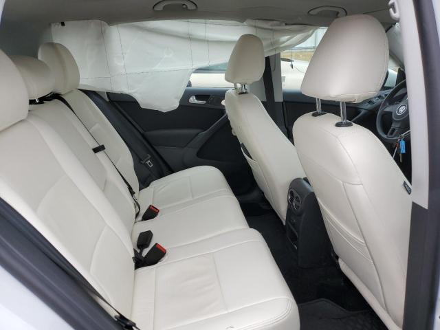 2017 VOLKSWAGEN TIGUAN S - WVGBV7AX1HK046298