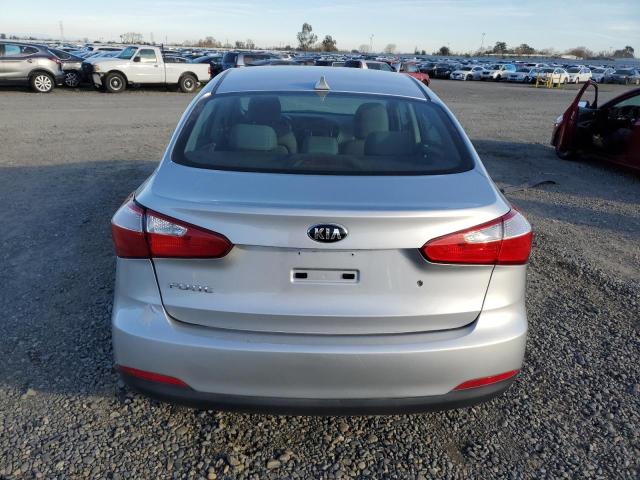 KNAFK4A65F5425463 KIA FORTE LX
