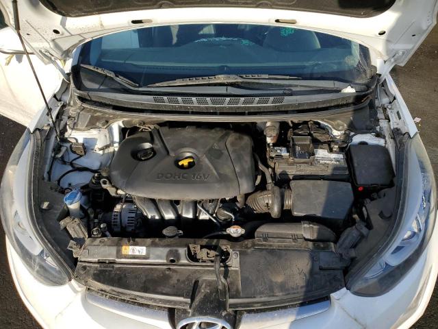 5NPDH4AE7FH565028 Hyundai ELANTRA SE