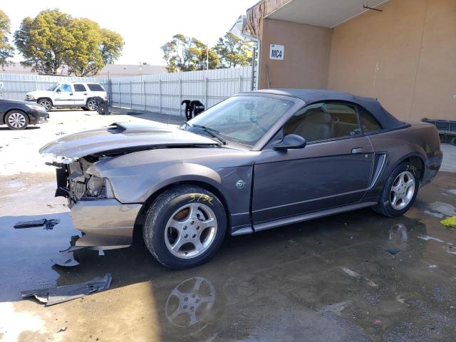 2004 Ford Mustang 