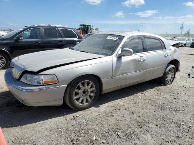 2007 Lincoln Town Car Signature Limited