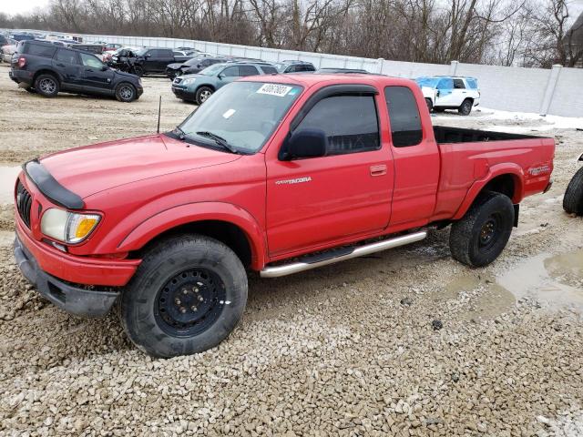 Salvage cars for sale from Copart Franklin, WI: 2002 Toyota Tacoma Xtracab