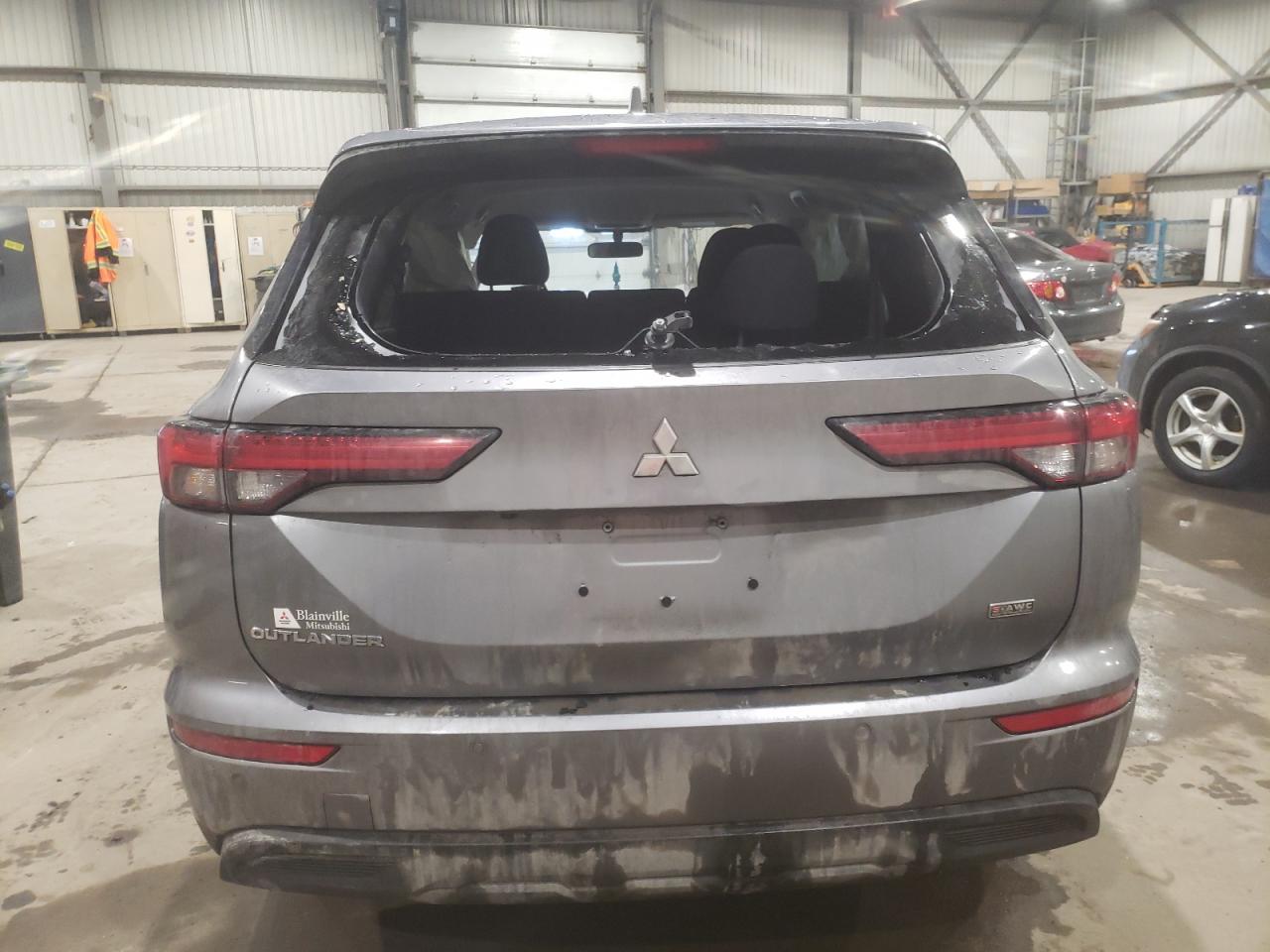 JA4J4TA86NZ609203 2022 Mitsubishi Outlander Es