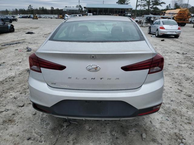 2019 HYUNDAI ELANTRA SE 5NPD74LF1KH429707