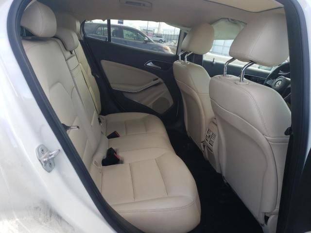 WDCTG4GB4GJ221767 Mercedes-Benz Gla 250 4matic