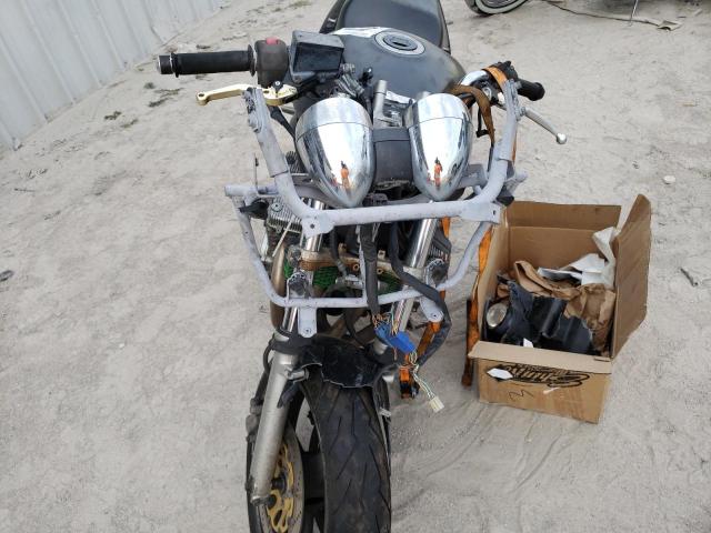 2000 SUZUKI GSF600 S - JS1GN7AA4Y2100158