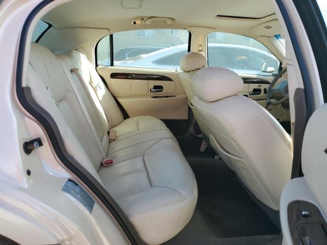 1LNFM83W9WY614533 Lincoln TOWNCAR