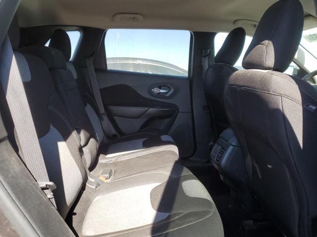 1C4PJMCB9EW182592 Jeep Cherokee Latitude