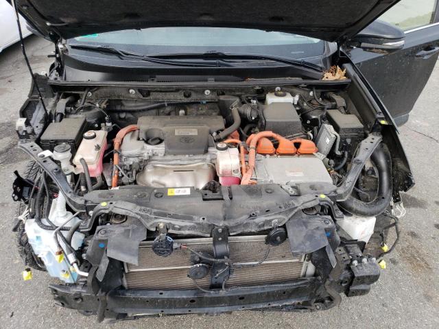 2018 TOYOTA RAV4 HV LE JTMRJREV5JD202615