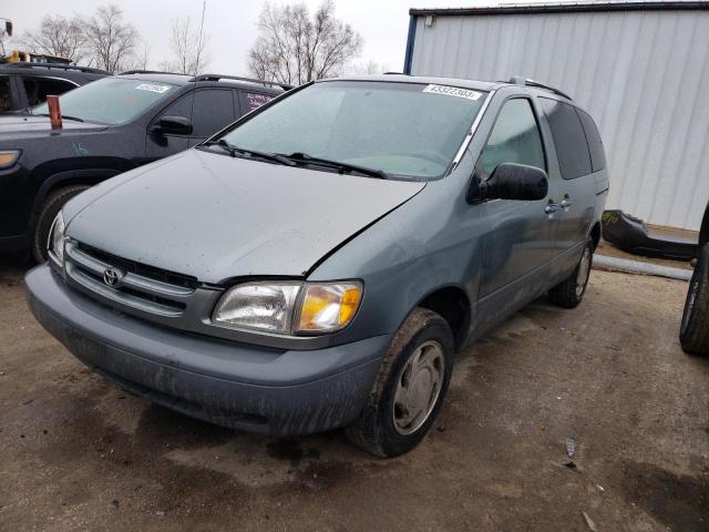 2000 Toyota Sienna LE