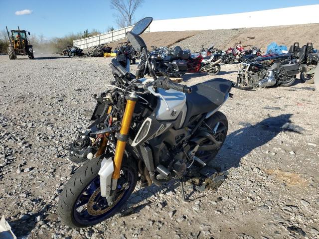 2015 YAMAHA FZ09 JYARN33E3FA005161