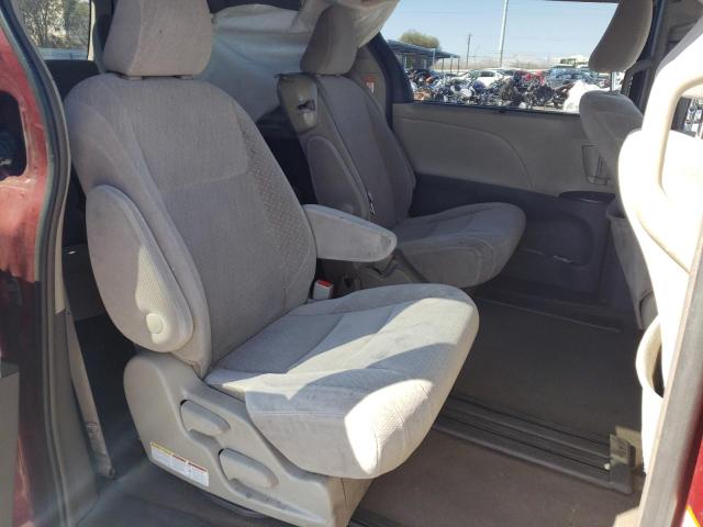 5TDKZ3DCXJS915294 Toyota SIENNA LE