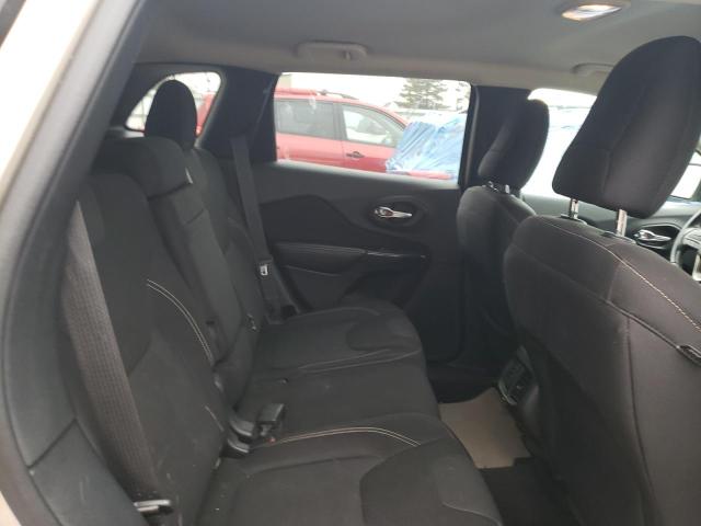 1C4PJMCB3FW540335 Jeep Cherokee Latitude