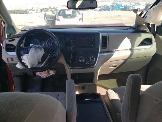 5TDKZ3DCXJS915294 Toyota SIENNA LE