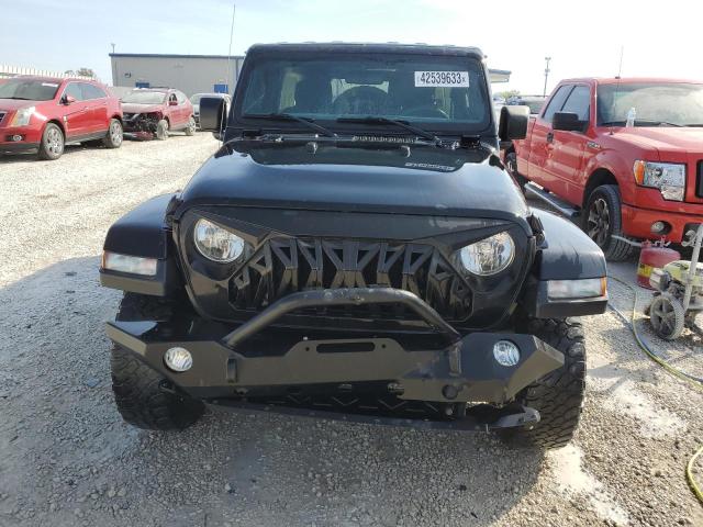 1C4HJXEN8LW148069 Jeep Wrangler Unlimited Sahara