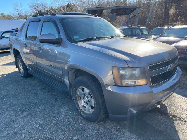 Salvage cars for sale from Copart Mendon, MA: 2007 Chevrolet Avalanche K1500