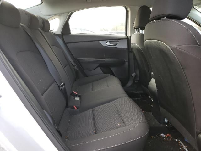 3KPF24AD4LE174694 KIA FORTE FE