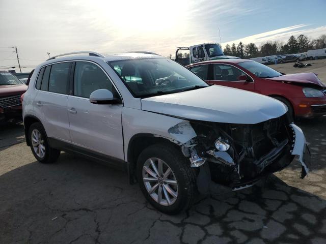 2017 VOLKSWAGEN TIGUAN WOL WVGSV7AX7HK006209