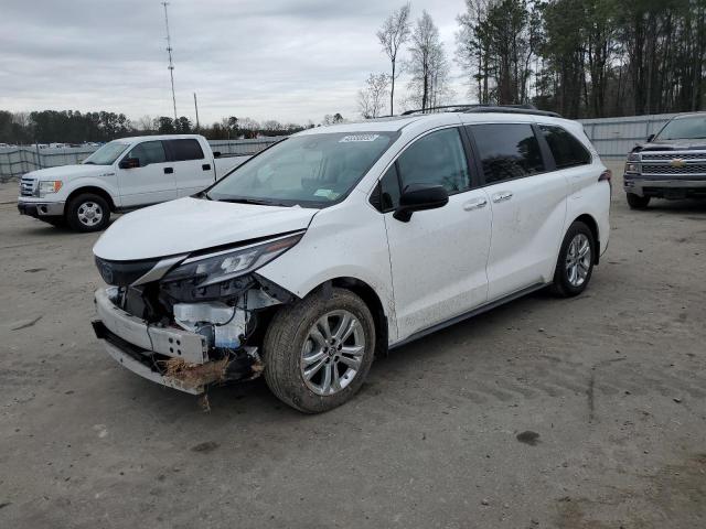 2022 TOYOTA SIENNA XSE - 5TDDSKFCXNS060350