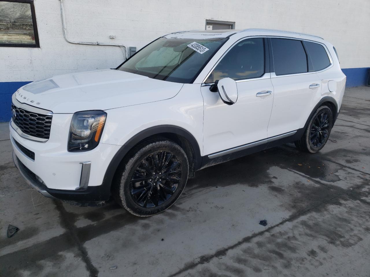 Kia Telluride Glacier White