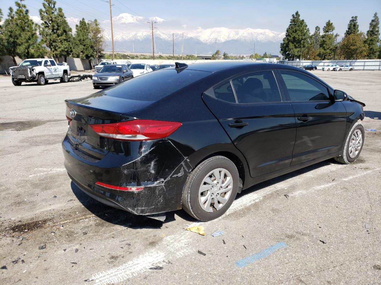 2017 Hyundai Elantra Se vin: KMHD74LFXHU156079