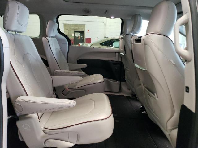 2017 CHRYSLER PACIFICA L - 2C4RC1GGXHR599580