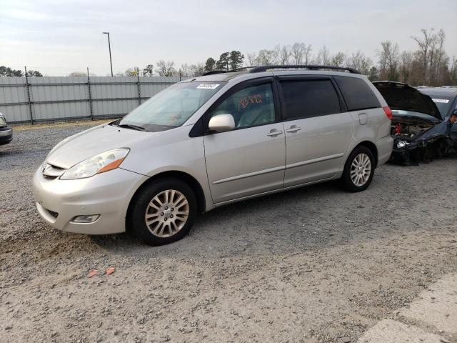 2010 Toyota Sienna XLE