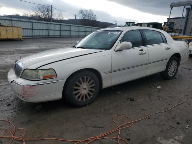 2003 Lincoln Town Car Signature