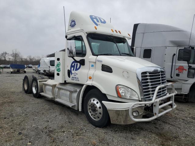 Salvage trucks for sale at Ellwood City, PA auction: 2015 Freightliner Cascadia 113