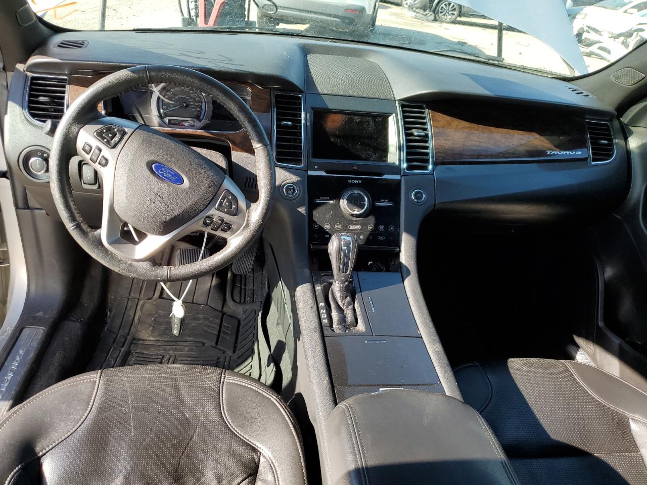 1FAHP2F82KG110748 FORD TAURUS 2019
