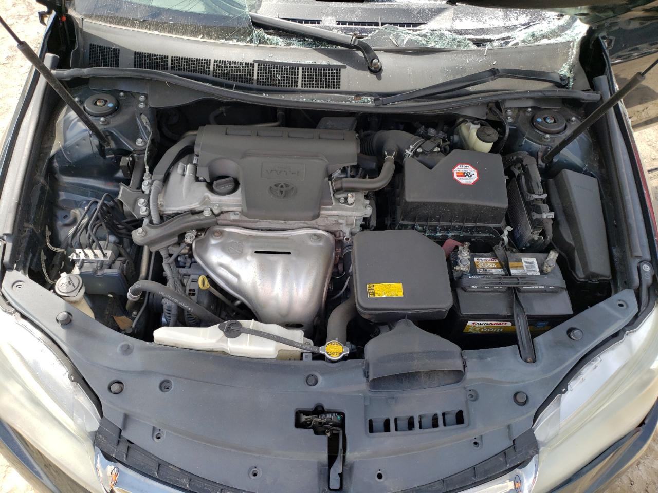 2015 Toyota Camry - Image 11