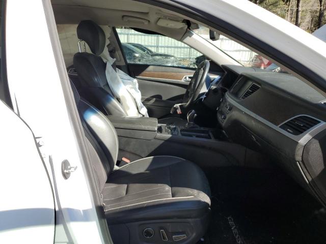 2015 HYUNDAI GENESIS 5. KMHGN4JF2FU050132