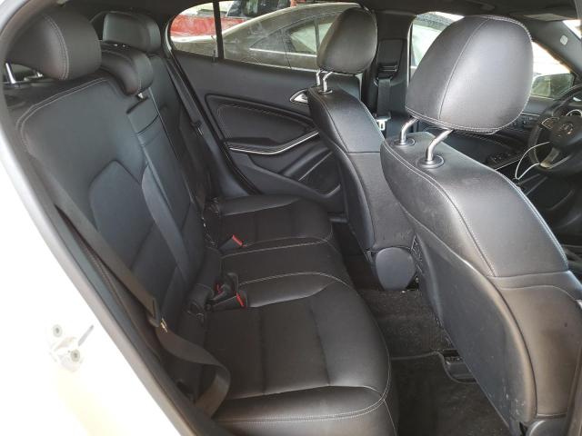 2017 MERCEDES-BENZ GLA 250 - WDCTG4EB6HJ284650