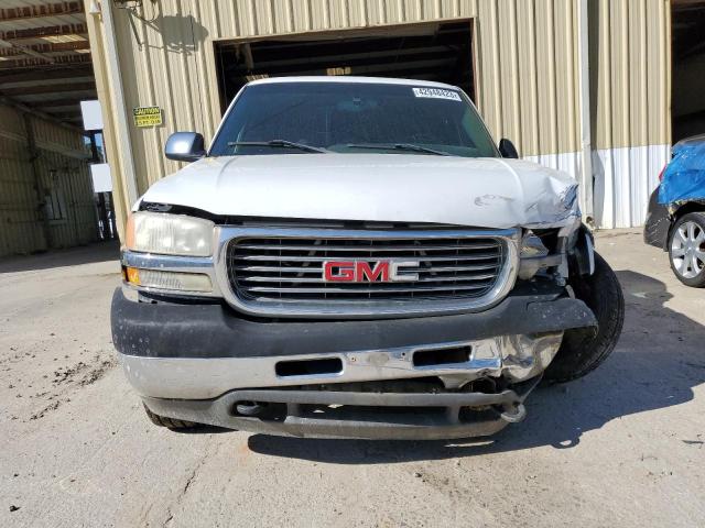 1GTHC24U92E142579 GMC Sierra