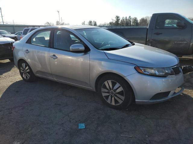 KNAFU4A28D5716110 KIA Forte
