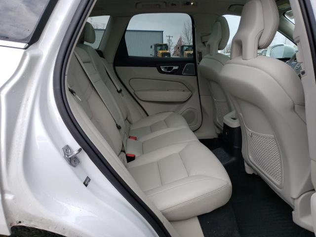 YV4BR0DL8J1064847 2018 VOLVO XC60, photo no. 11