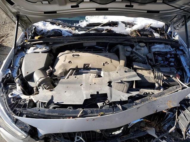 2018 Buick Regal Tourx VIN: W04GT8SXXJ1138035 Lot: 40304213
